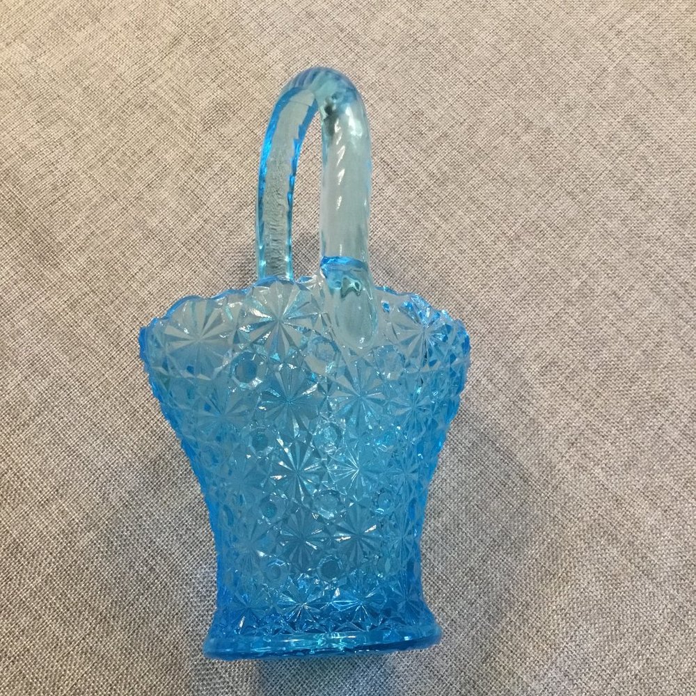 Fenton Daisy Button Blue Basket with handle.